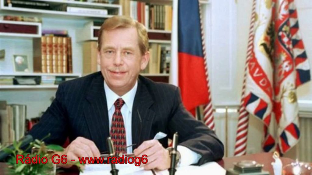 Václav Havel Bývalý prezident Československa, vypráví o své rodině jak vyrůstat.