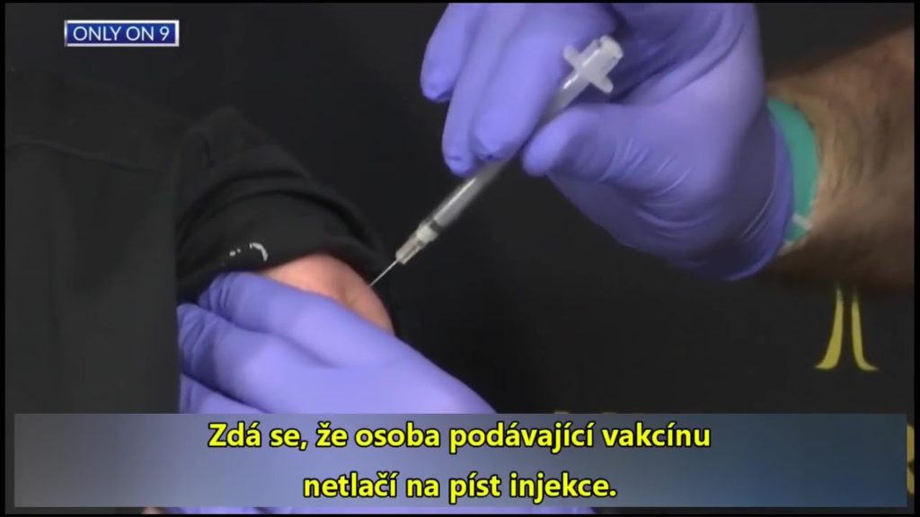 Televize v USA a Británii ZACHYTILY FEJKOVÉ VAKCINACE ZA POMOCÍ INJEKCÍ PRO FILMAŘE!
