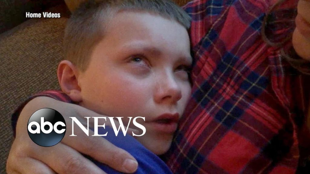 Děti trpí oslabujícími epizodami po zotavení ze streptokoků (Nightline)