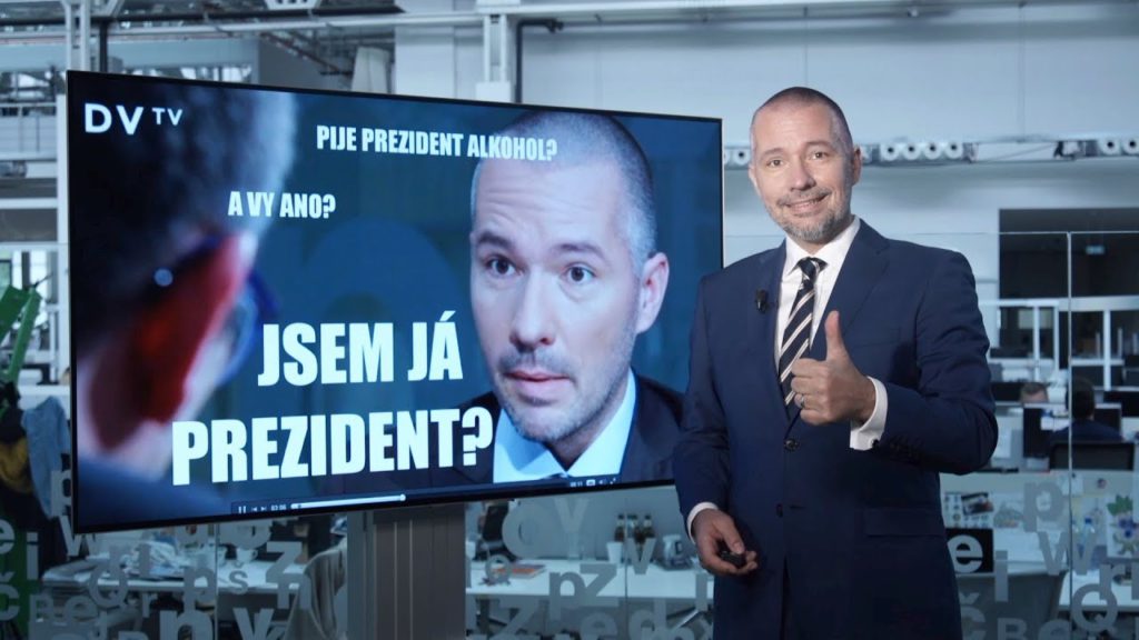 Legendární hlášky z DVTV! Okamura s horečkou, výrok “Jsem já prezident?!” I Emmy selfíčko z Paříže..