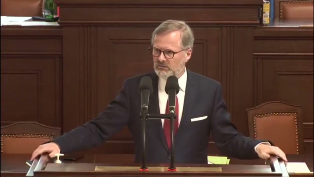 Proč pane premiére lidé platí za elektřinu 50x více, než je výrobní cena v ČR?