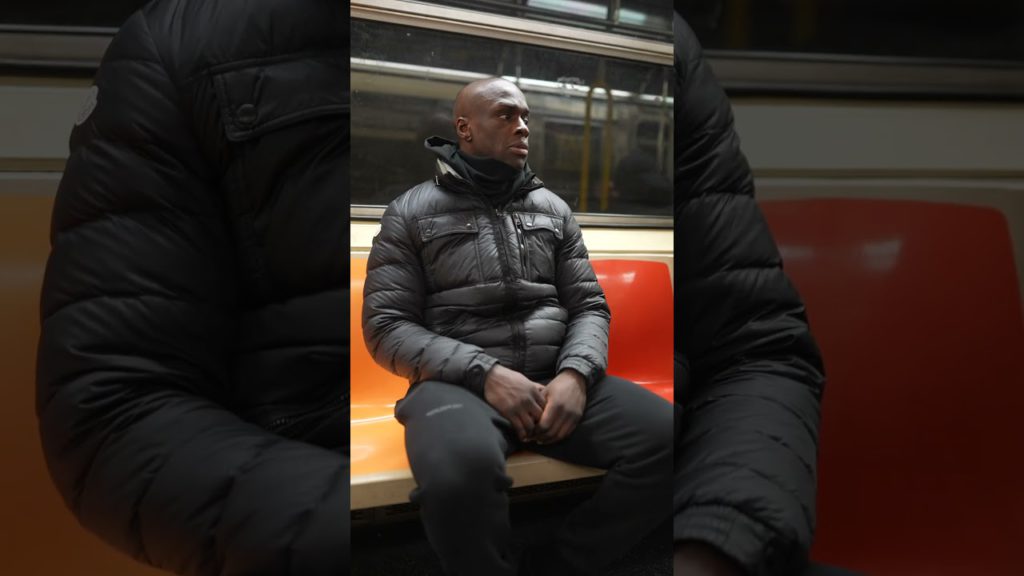 V metru vyděsilo dítě co vypadalo jako když přišlo z hvězd …