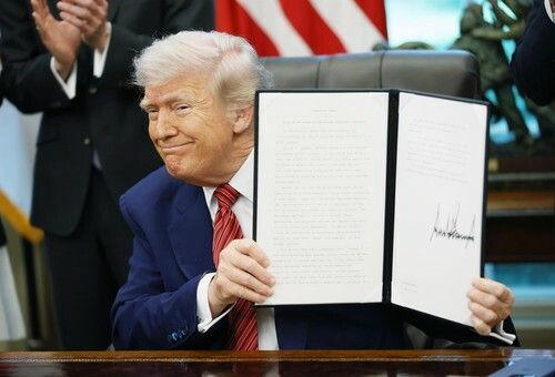 Tyto společnosti odmítají spolknout Trumpova cla. Zdraží všechno od plenek po PlayStation