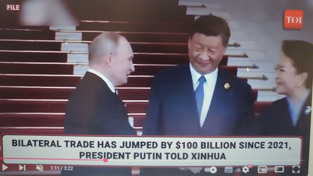 „Nový finanční systém“: Putin potvrzuje snahu o ZNIČENÍ DOLARU v době sankcí a Trumpovy celní války.