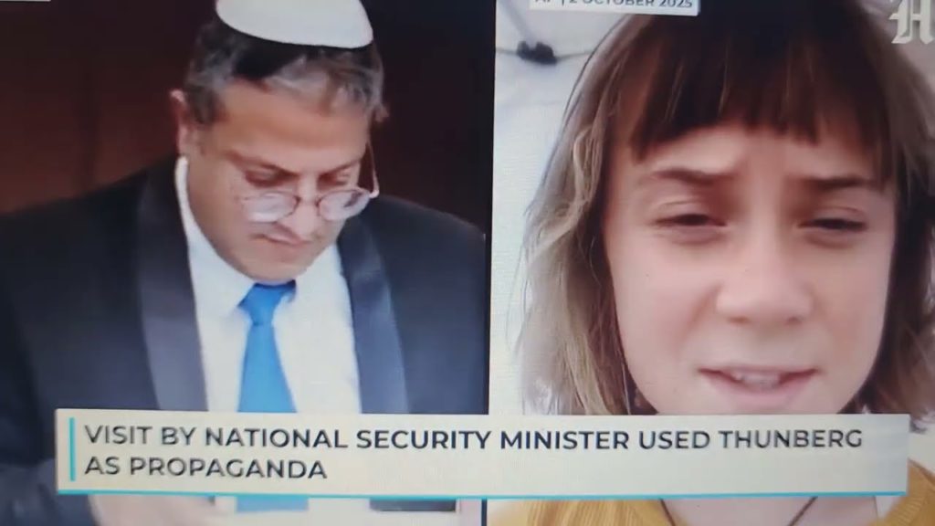 Greta Thunbergová ponižována a nucena líbat izraelskou vlajku po únosu z flotily svobody a uvěznění.