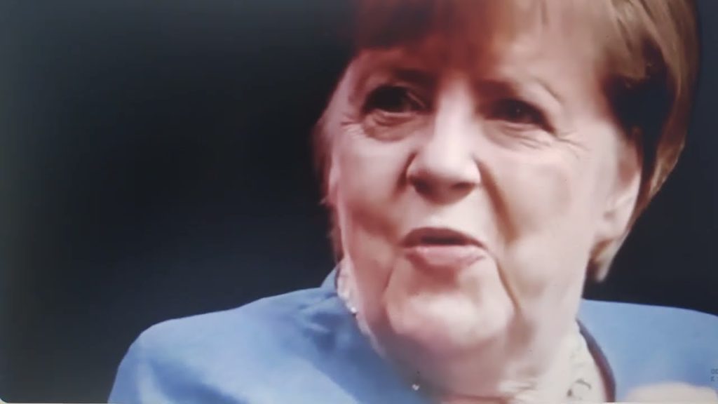 „Merkelová prozradila o Ukrajině něco, co se nemělo „dostat ven“; Poláci budou zuřit“…