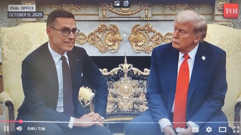 Nobelova cena míru pro Donalda Trumpa a jazyková cena „Golden Pig“ pro Tomáše Zdechovského…