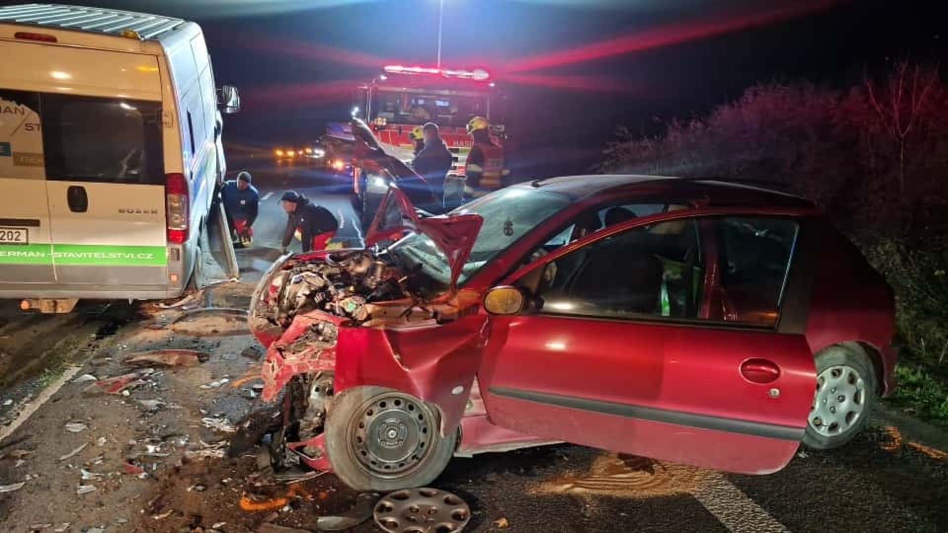 Žena, která úmyslně usmrtila svoji osmiletou holčičku, byla propuštěna z psychiatrie a umístěna do vazby