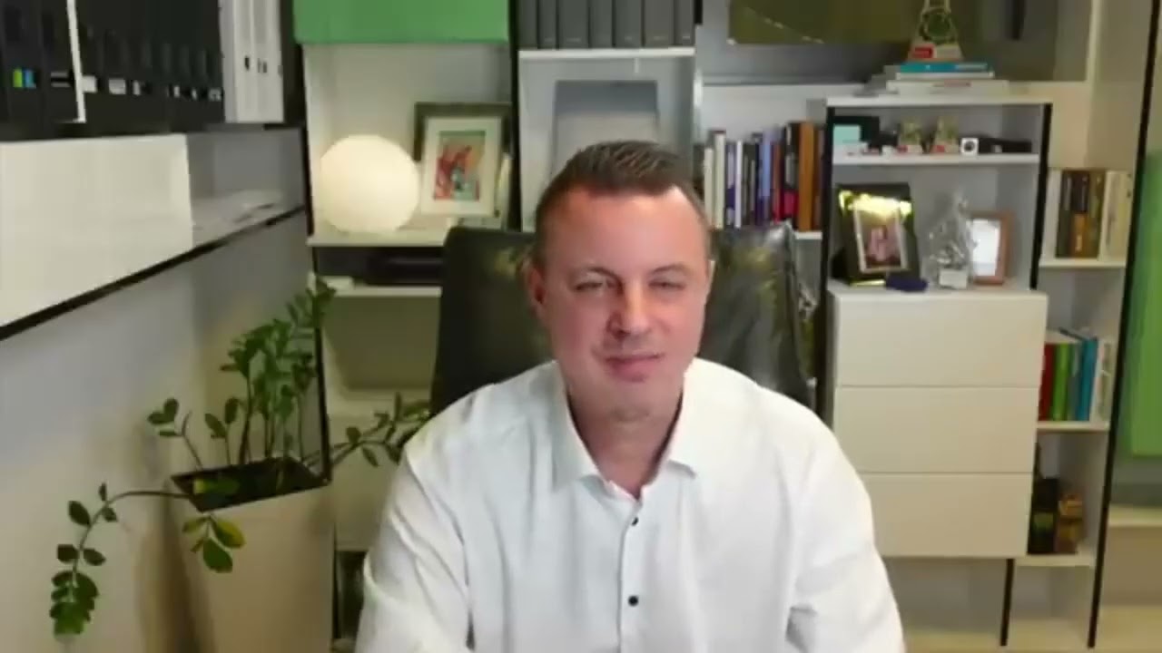 Rajchl obtěžování jeho rodiny … Nebo to bylo jinak ? A nahrál na sociální sítě porno fotky ?