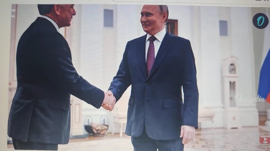 ODMÍTÁ Putin Trumpovu ukrajinskou MÍROVOU dohodu? Witkoff a Kushner odjíždějí s PRÁZDNÝMA RUKAMA…