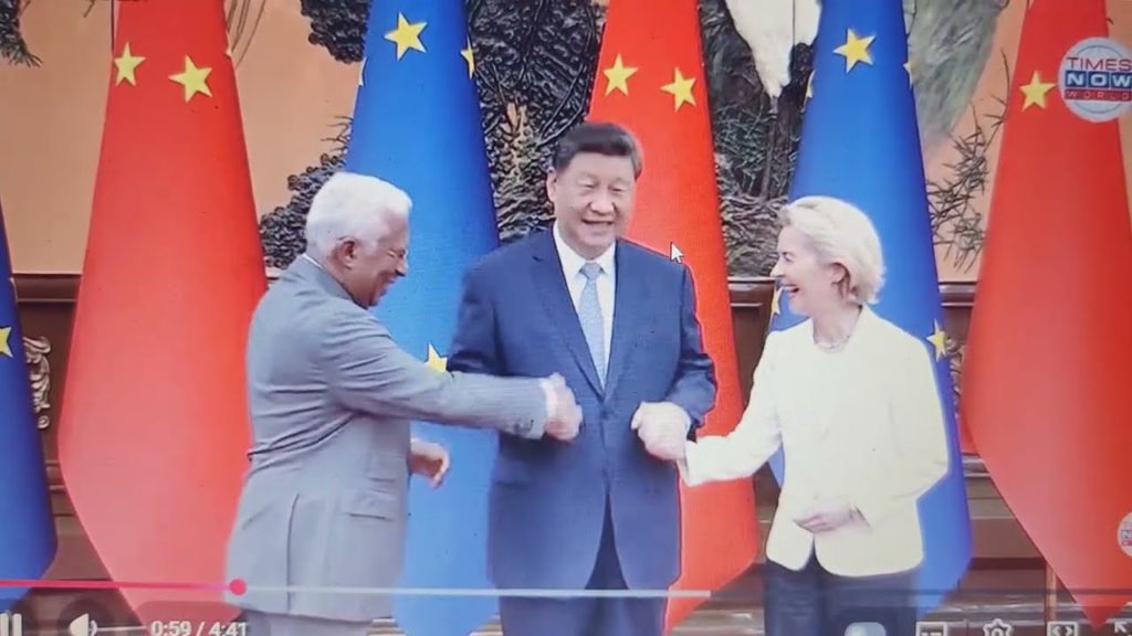 SI ŤIN-PCHING ŠKOLIL MACRONA V PEKINGU a předložil mu čínské podmínky ve věci ukrajinské války…
