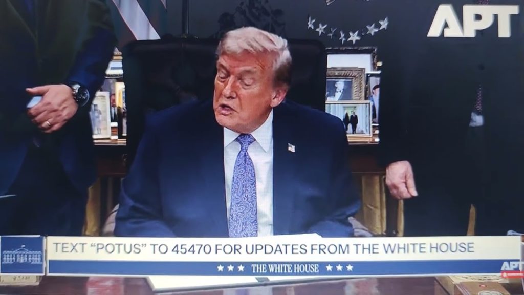 „Skončíte ve 3.světové válce“: Trump napadá Zelenského a tlačí Ukrajinu k přijetí mírového plánu…