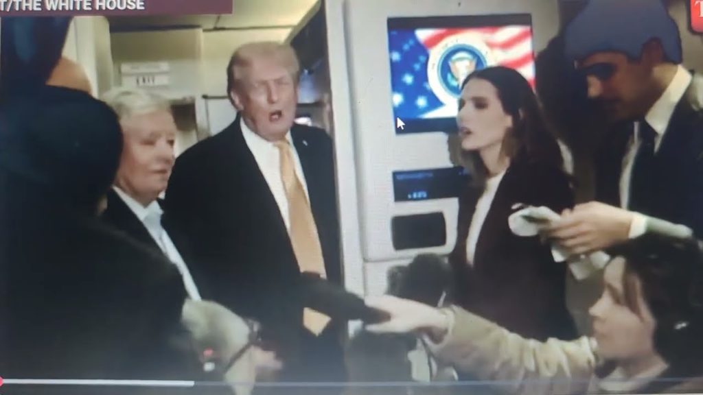 Donald Trump IGNORUJE členy aliance NATO ve věci Grónska; INVAZE kvůli OBÁVÁM z přítomnosti Ruska…
