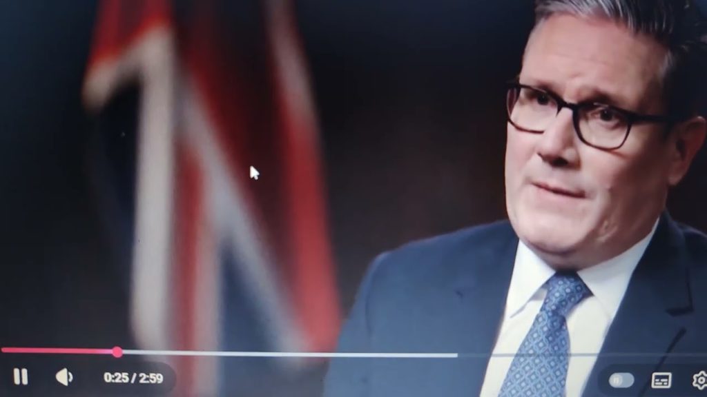 „Jsem si absolutně jistý – Británie do toho nebyla zapojena“: Starmer o vpádu USA do Venezuely…