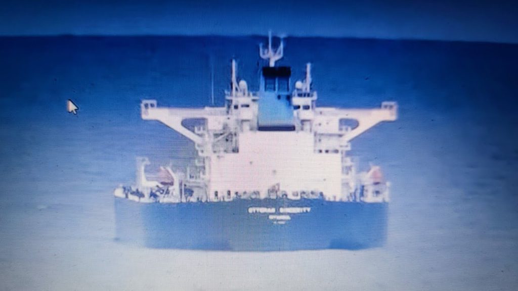 USA plánují útok na ruský tanker! Je Putin příštím cílem po Madurovi? Ruský tanker je na radaru USA.