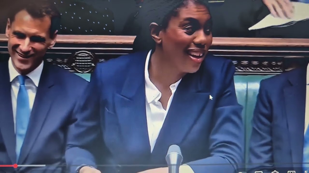 Dolní komora britského parlamentu připomíná spíše “cikánskou školu” než jednání ctihodných osob…