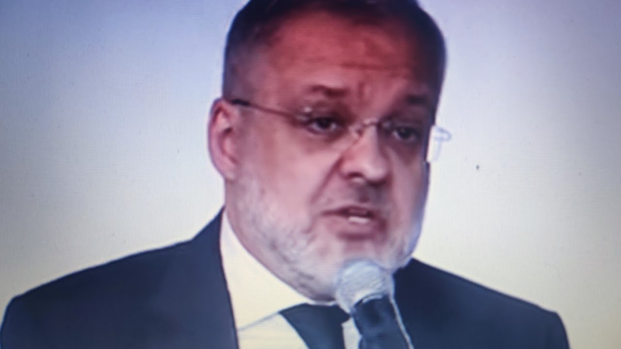 KORUPCE ZA 112 miliónů USD! Ministr energetiky zatčen kvůli případu praní špinavých peněz v cizině.