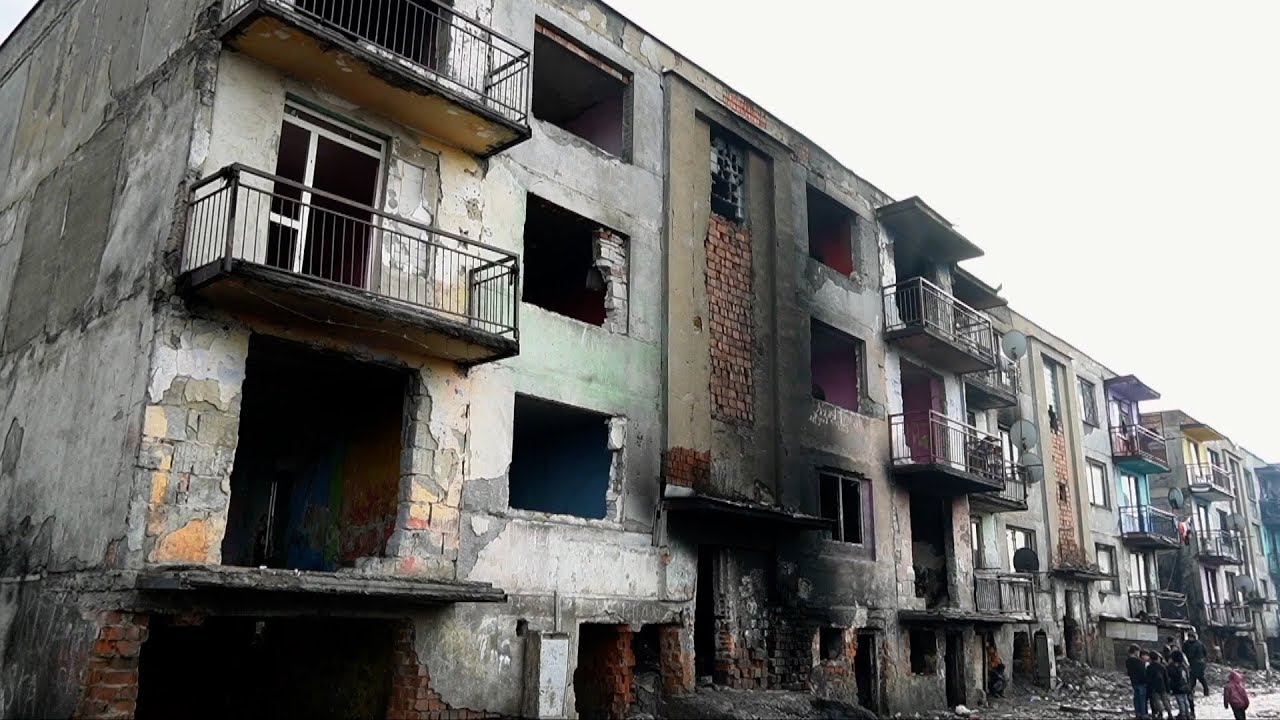 TREBIŠOV: Po vyše roku sa dočkali. Dostali mobilné domčeky ako v Amerike.