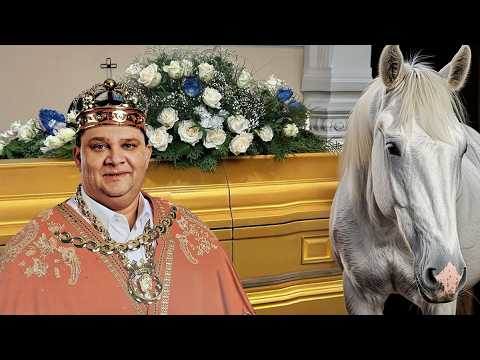 Honosný pohreb rómskeho kráľa v Košiciach: zlatý koč, biele kone.