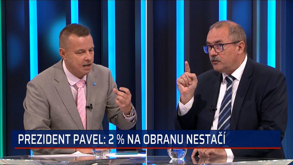 Rajchl: Názor Pavla na zbrojení mě nezajímá, není náš šéf. Podle Žáčka má prezident pravdu